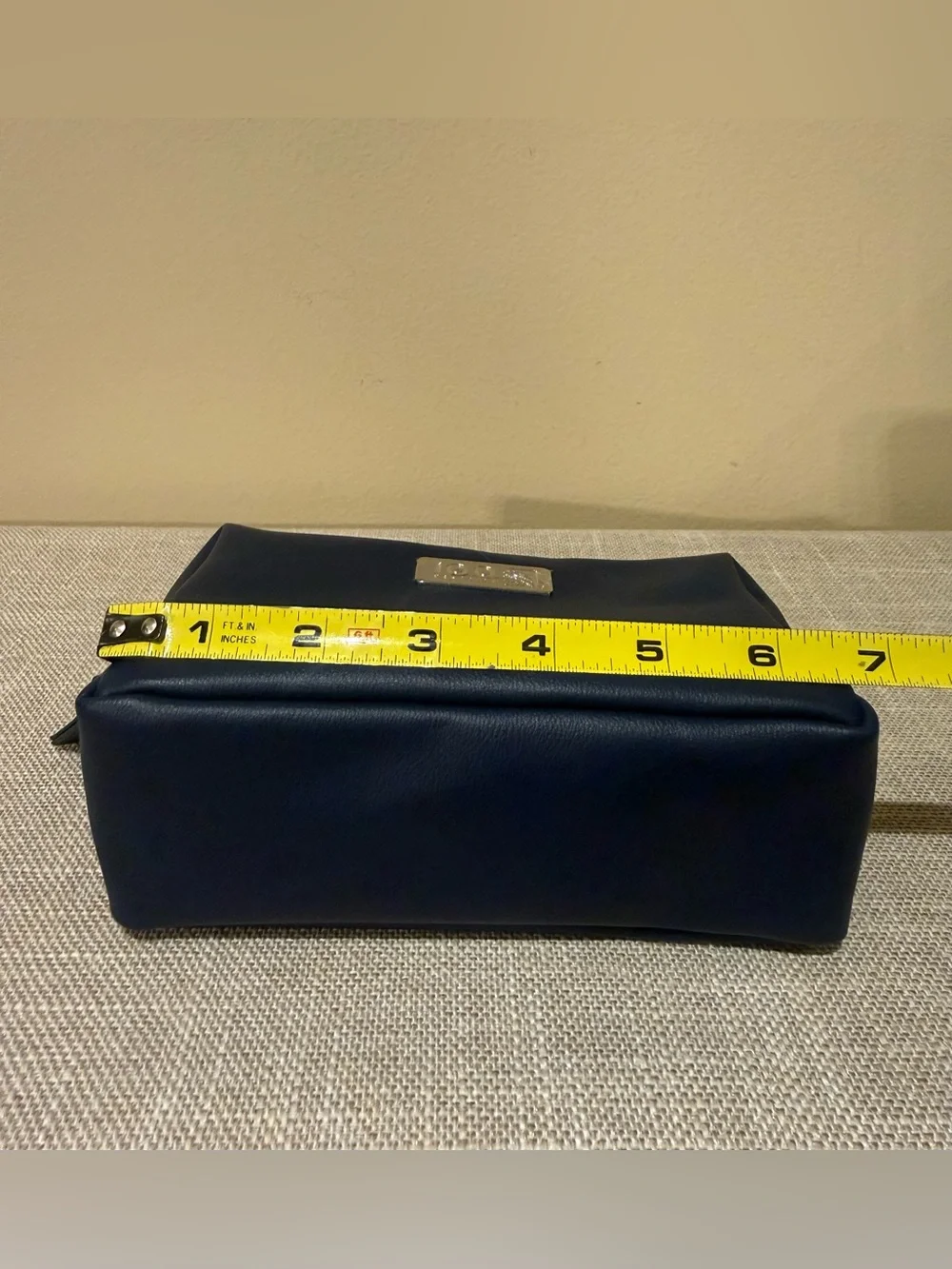 United Airlines 100 Years Commemorative Amenity Kit Navy Case Pen Skincare